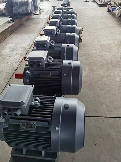 محرك تيار متردد غير متزامن ثلاثي الطور